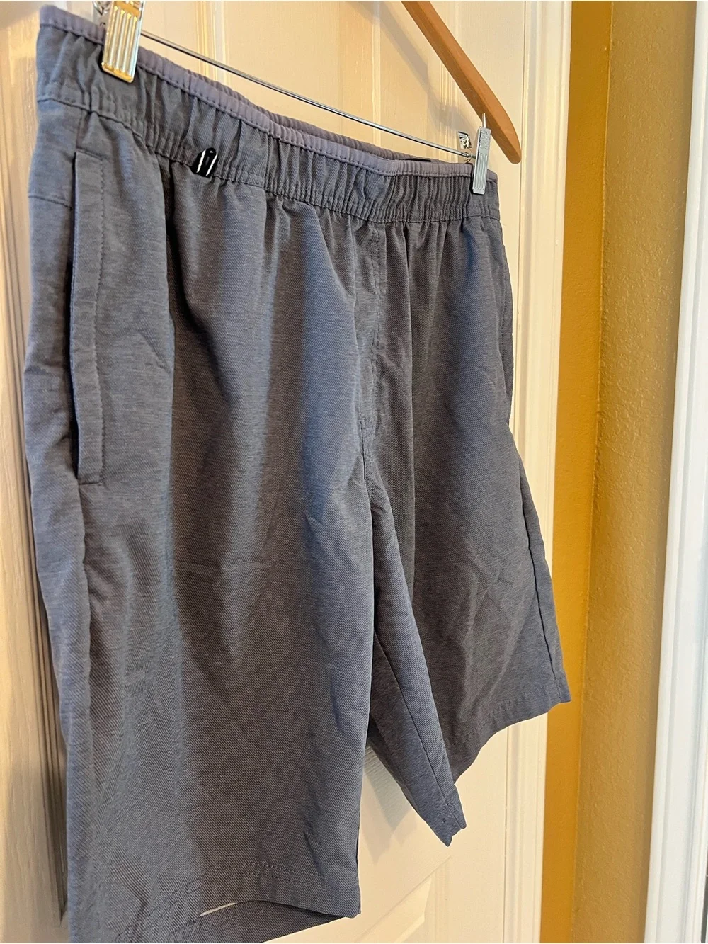 Voyager Men's Blue Elastic-Waist Casual Shorts, Size Medium